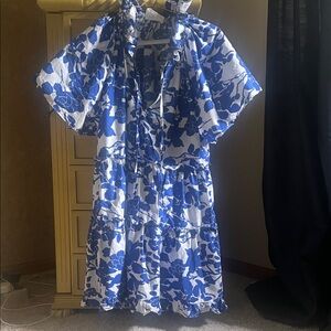 Elegant Blue Floral Mini Dress